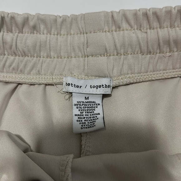 NWT Better Together Beige Women's Lounge Shorts Size M - Picture 4 of 8